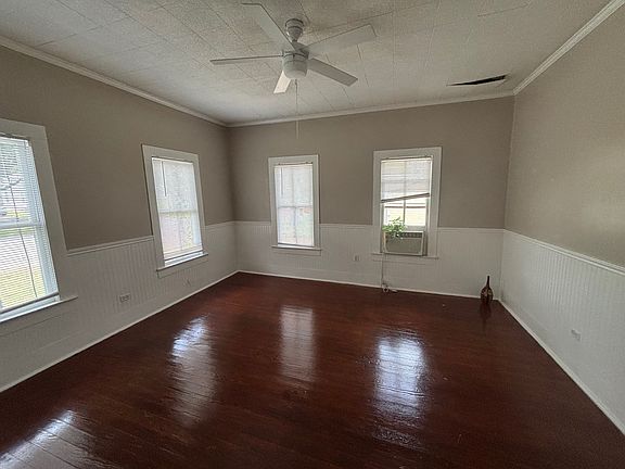 4th image of 703 S Holland St