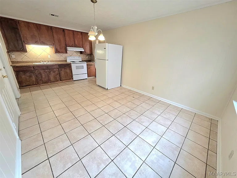 408 Briarbrook Dr — Photo 9