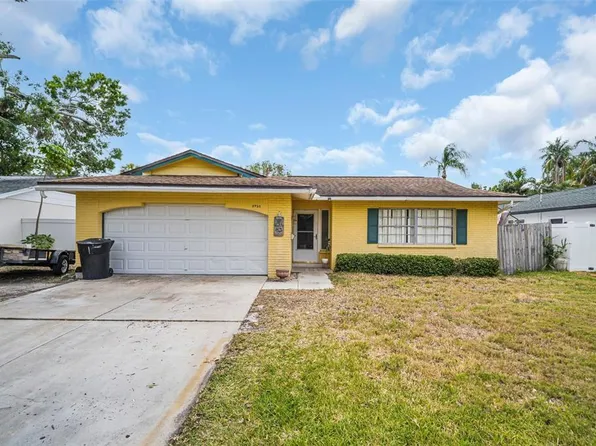 5920 Denver St NE, Saint Petersburg, FL 33703