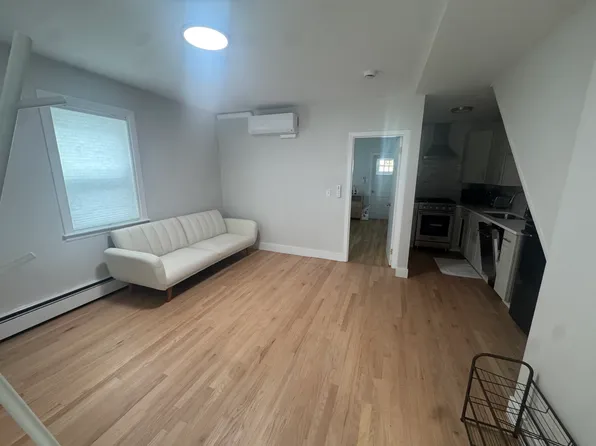 39 Roberts Rd #1, Cambridge, MA 02138