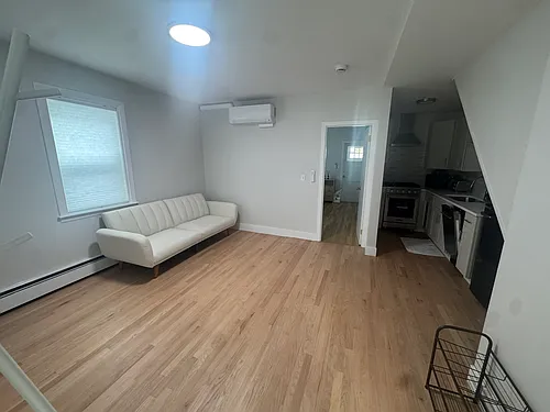 39 Roberts Rd #1 Photo 1