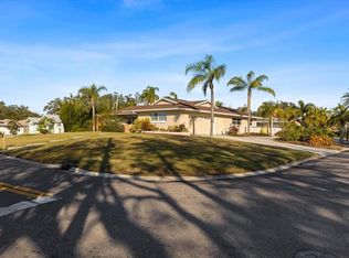 4001 Harbor Hills Dr, Largo, FL 33770