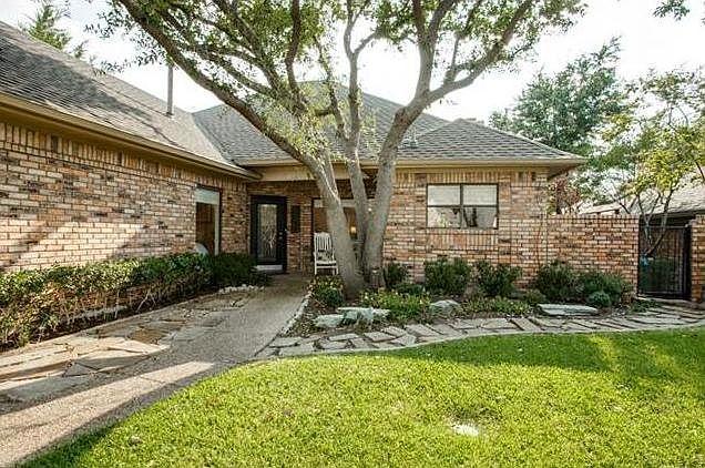 1st image of 14893 Oaks North Dr