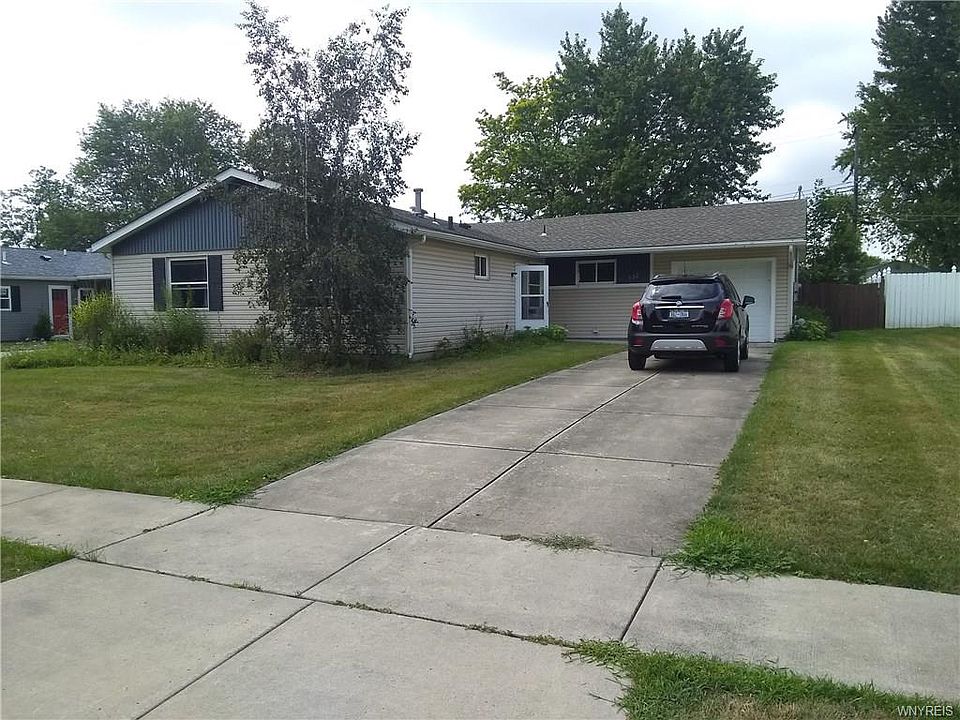 1st image of 132 Cornell Dr