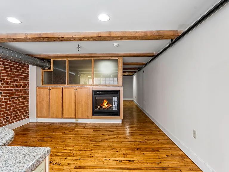 Cigar Lofts — Photo 12