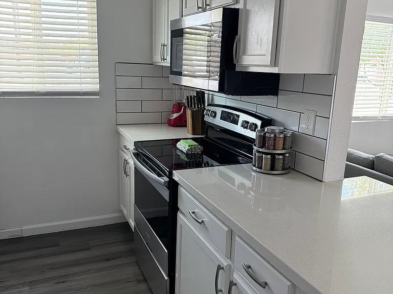 E Tempe Dr — Photo 16