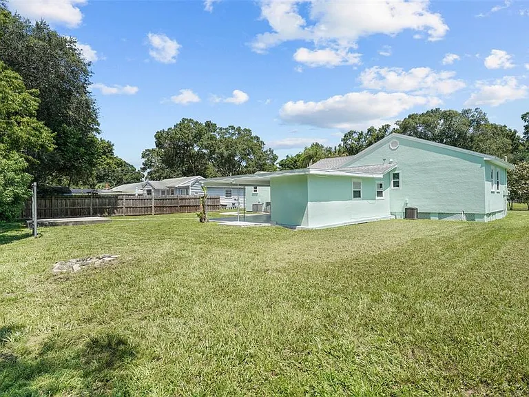814 W Indiana Ave — Photo 40