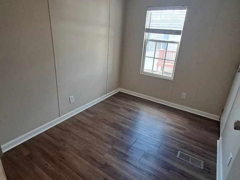 Royal Oaks Estates — Photo 15