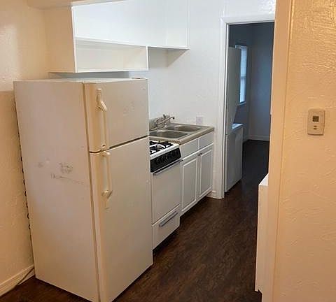 2nd image of 318 1/2 S Benjamin St