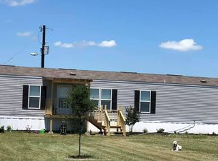 3210 Lomax Harmel Rd, Carmine, TX 78932