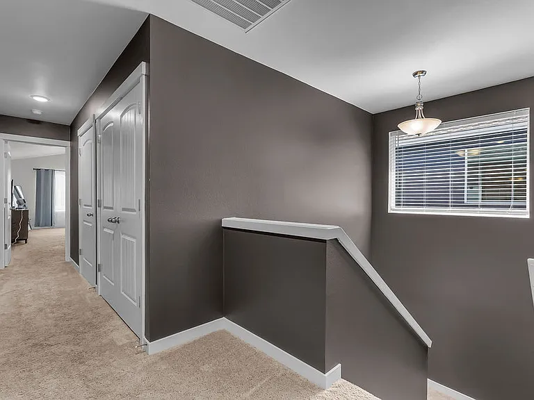 486 E London Way — Photo 13