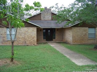 244 County Road 405, Floresville, TX 78114
