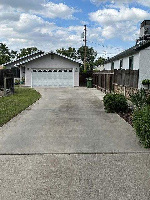 1st image of 1431 Cahill Ave