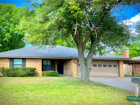 1010 Fairway Ln, Mexia, TX 76667