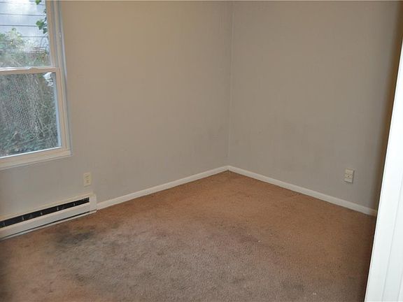 5th image of 1221 Hillside Ave APT E