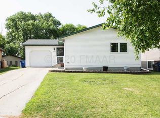2910 14th Ave S, Moorhead, MN 56560