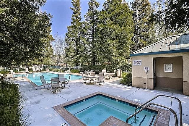 1st image of 402 Galleria Dr APT 8
