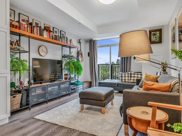 6235 Main St #417, Whitchurch Stouffville, ON L4A 4J3