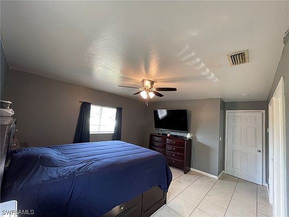 3rd image of 3212 42nd St SW