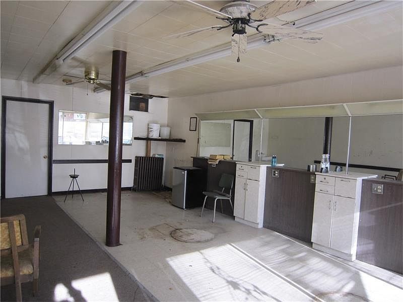 2nd image of 319 Shaw Ave