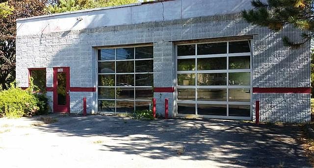 1st image of 1363 Central Ave