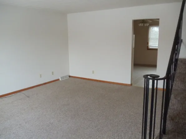 (undisclosed Address), Rockford, IL 61107