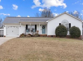 161 Old Oak Ct, Lexington, NC 27295