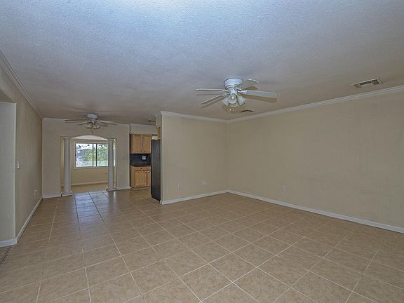 4th image of 11174 W Cameo Dr