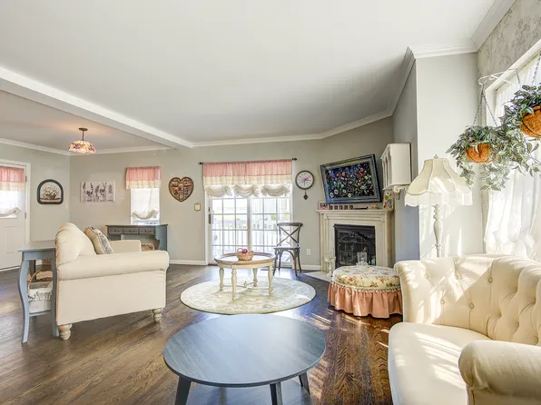 168-03 Powells Cove Boulevard image 16 of 48