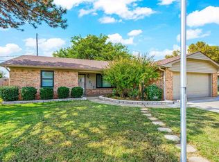 817 Windsor Dr, Altus, OK 73521