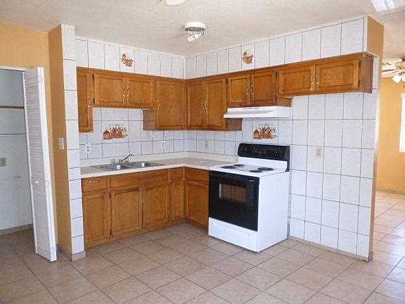 2nd image of 721 N Mirasol Ave