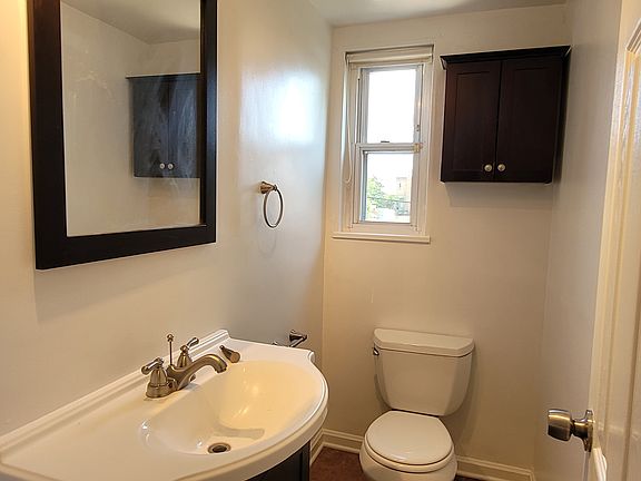 1/2 bath main floor