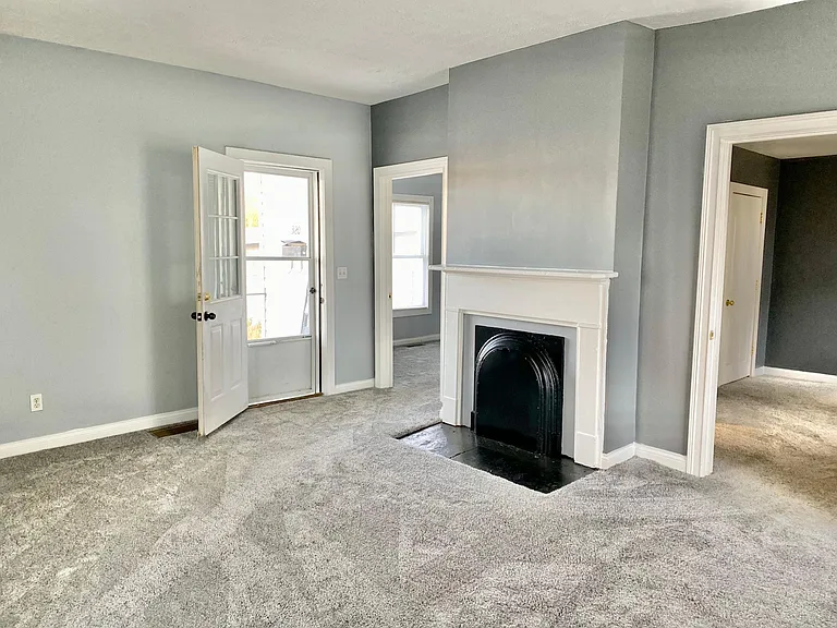 320 Thompson Dr — Photo 13