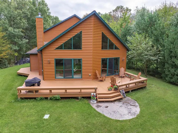 N7741 Half Moon Bay Dr E, Elroy, WI 53950