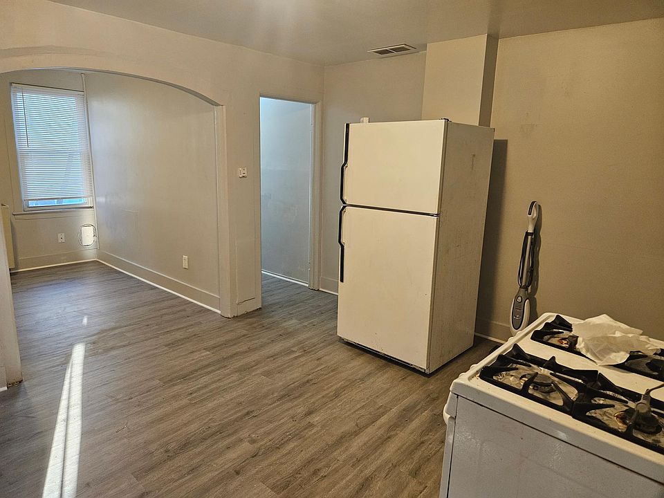 Kitchen-LivingRoom