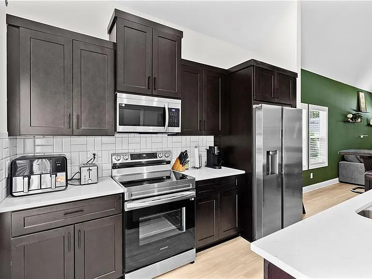 624 Robert St NW — Photo 6