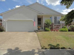21192 SW Houston Dr, Sherwood, OR 97140