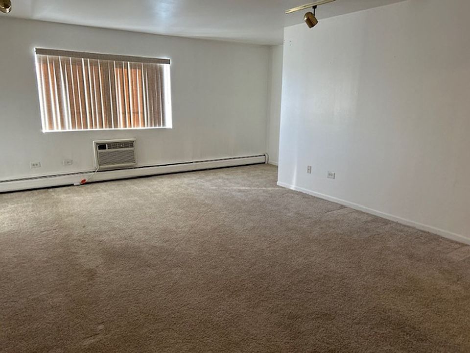 1st image of 611 N 15th Ave APT 11