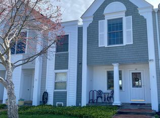 29 Oyster Pt, Greenport, NY 11944
