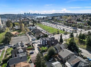 5016 7th Ave Ne, Seattle, WA 98105