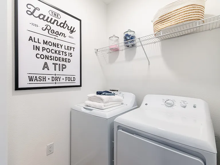 SW 38th Avenue Apartments — Photo 34