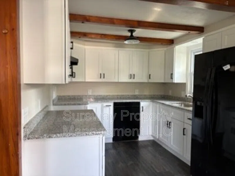 2 bed, 1.0 bath, 800 sqft, $2,000 — Photo 4