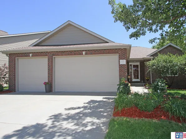6238 S 82nd St, Lincoln, NE 68516