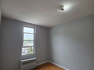 146 Beech St APT 4E, Yonkers, NY 10701