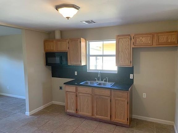 4th image of 4858 Montegut Dr