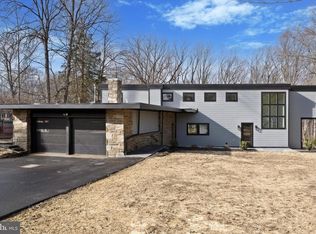 410 Sandy Bank Rd, Media, PA 19063