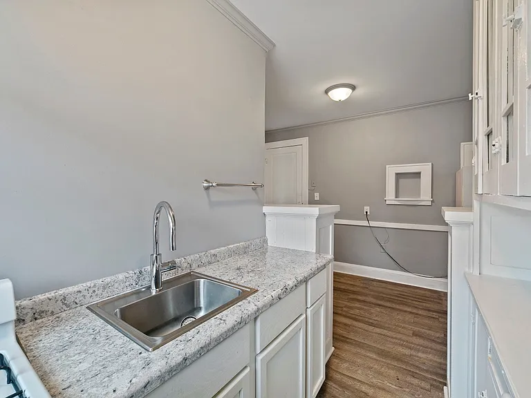 1726 Ashland Ave #8 — Photo 11