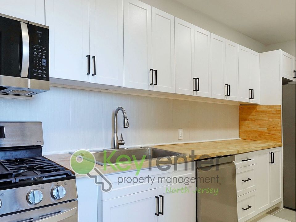 1st image of 260 Harrison Ave APT 205
