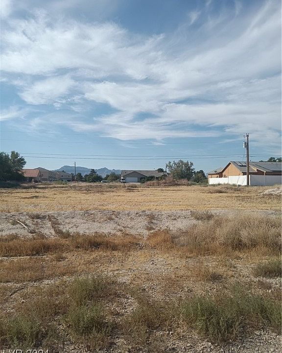 1st image of 860 E Enchanted Mesa St