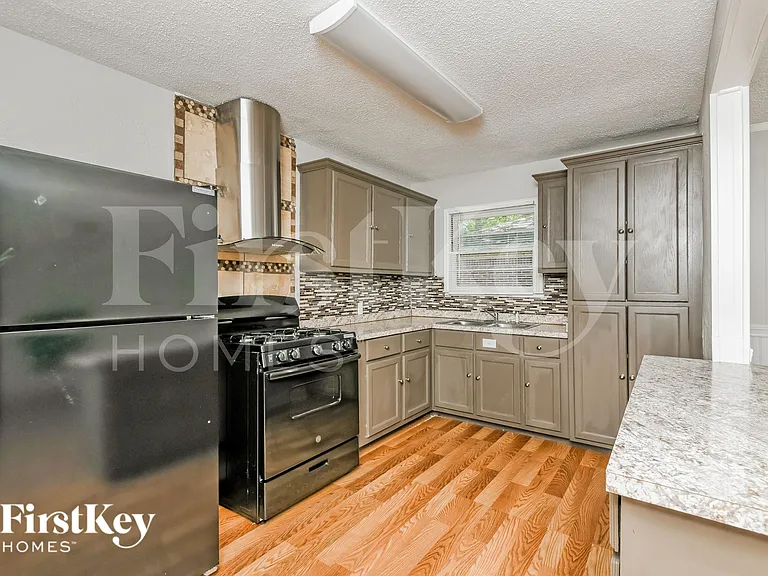 2217 Major Dr — Photo 9